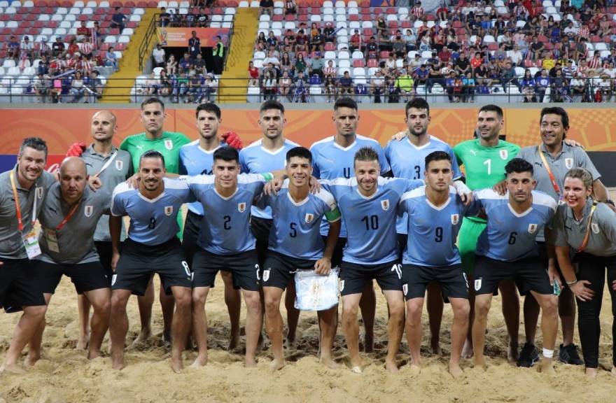 Uruguay debuta hoy luego de 10 años en el Mundial de Fútbol Playa - EL PAÍS  Uruguay