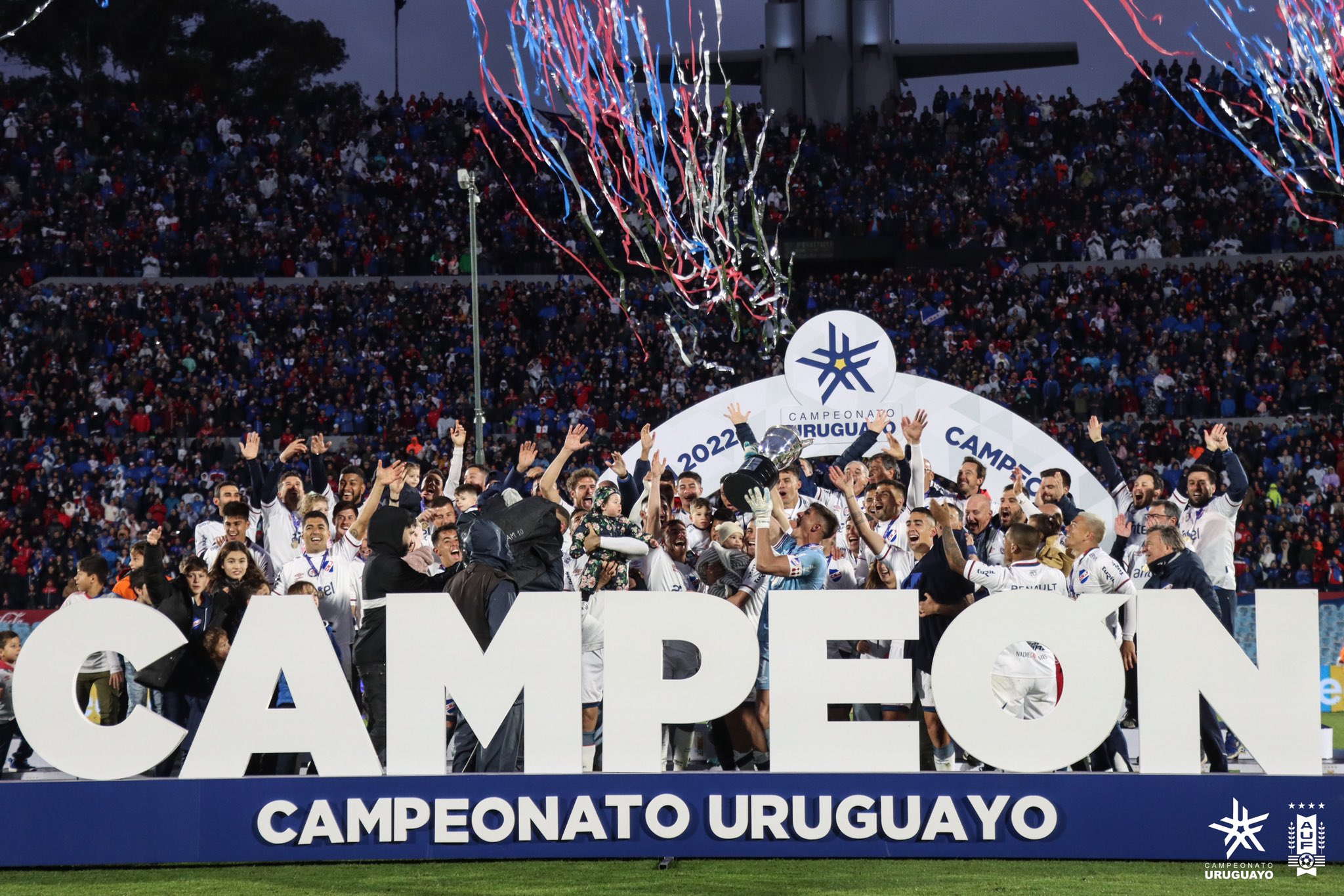 ABRAZADOS A LA ILUSIÓN: Nacional se quedó con la tabla Tabla Anual del  Campeonato Uruguayo y por ahora lidera el Clausura. ¡De la mano de…